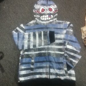 This hoodie zips all the way up.so fun & cute.